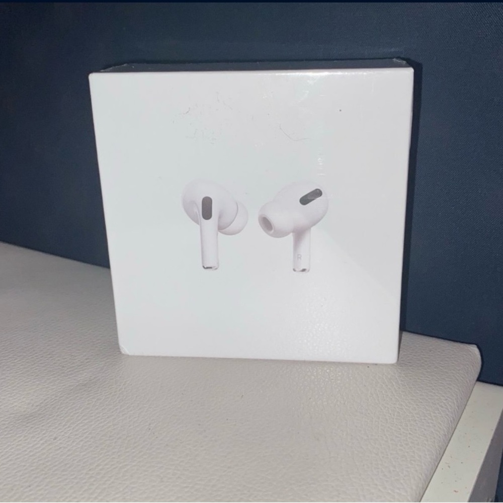 Apple AirPods Pro Wireless Earbuds